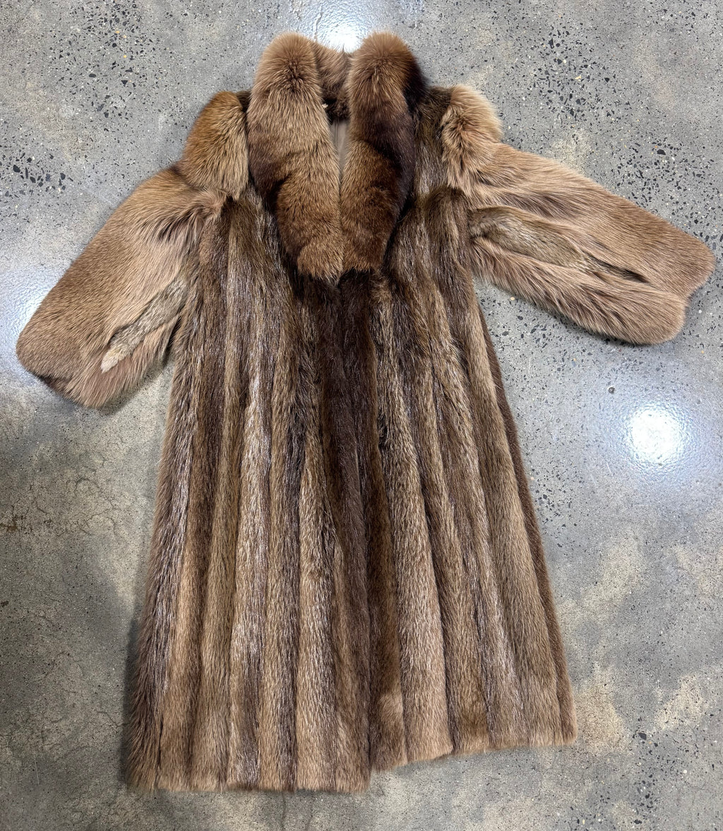 Vintage Canadian Muskrat Fur Coat with Fox Fur Collar/Sleeves