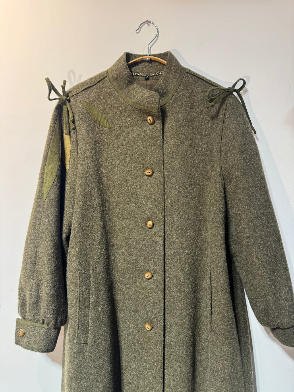 Vintage Austrian Loden Mohair Coat – Olive Green Tyrolean Wool (EU 42)