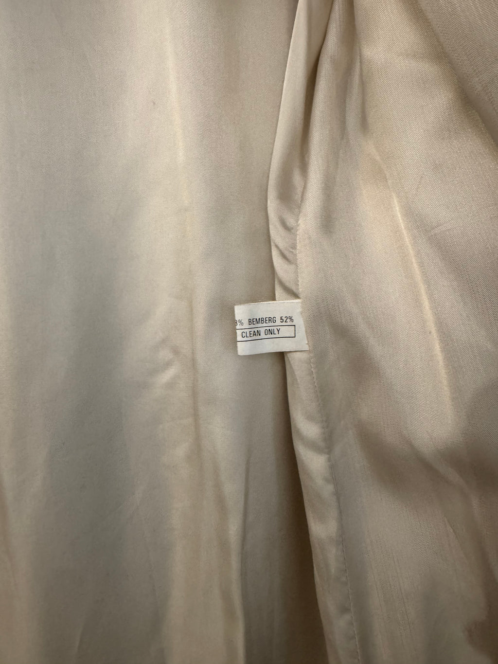 Vintage Koslow’s Fox Fur Coat – Ivory / Silver Tones